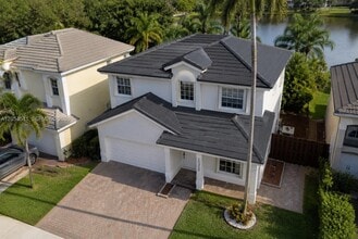 Building Photo - 10956 NW 73rd St