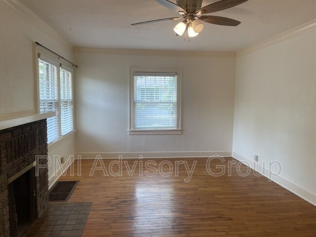 Building Photo - 2435 SW Bradbury Ave