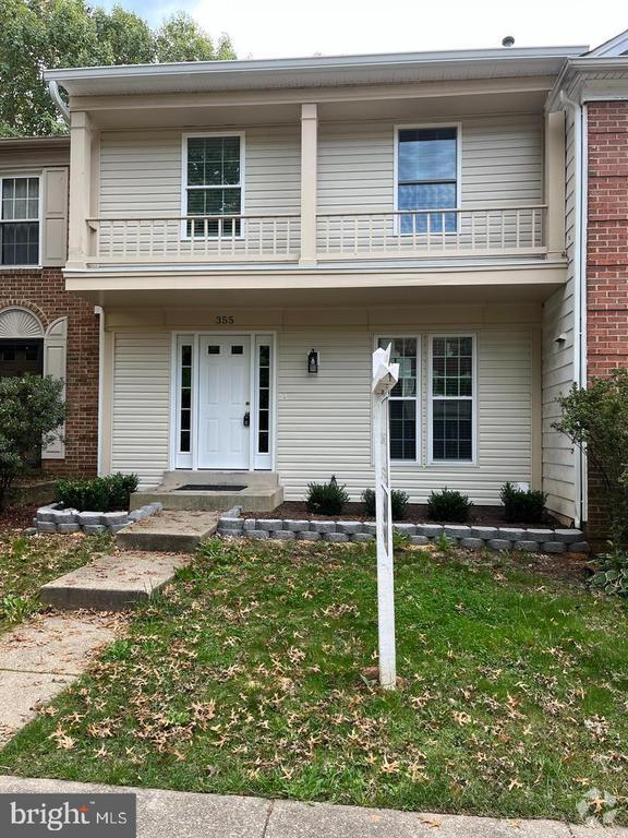Building Photo - 355 Crescendo Way