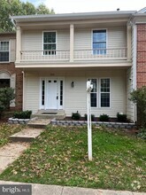Building Photo - 355 Crescendo Way