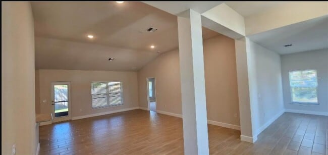 Foto del edificio - 5770 Englewood Rd