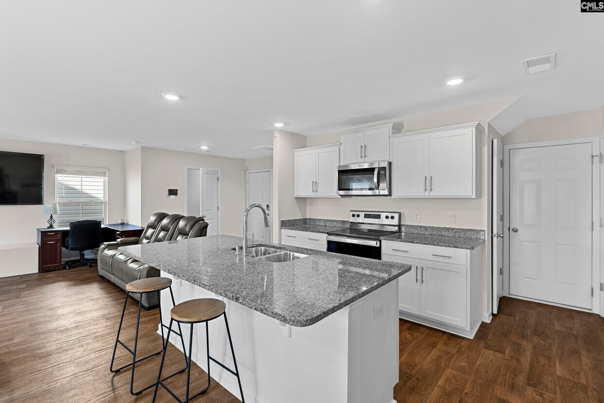Building Photo - 2097 Elmridge Rd