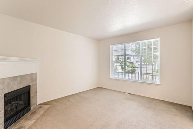 Building Photo - 16985 NW Shadow Hills Ln