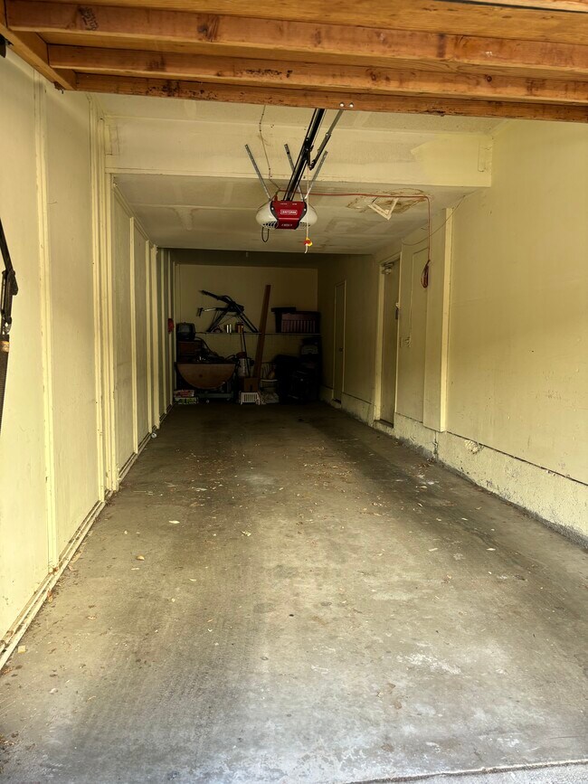 Building Photo - 18164 Sundowner Way