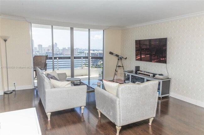 Foto del edificio - 3530 Mystic Pointe Dr