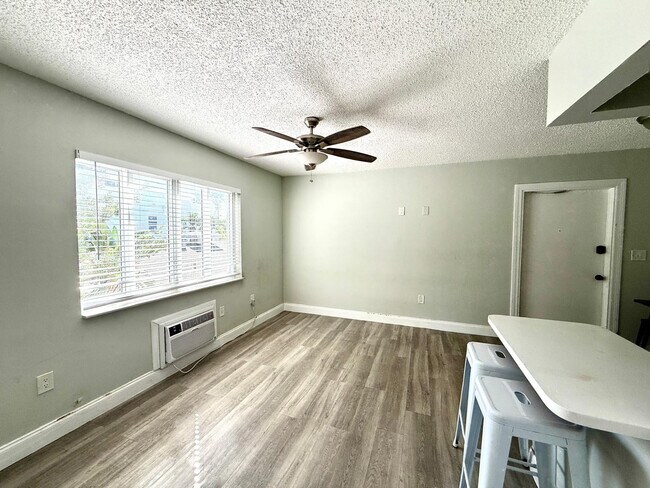 Foto del edificio - 820 NE 17th Ave