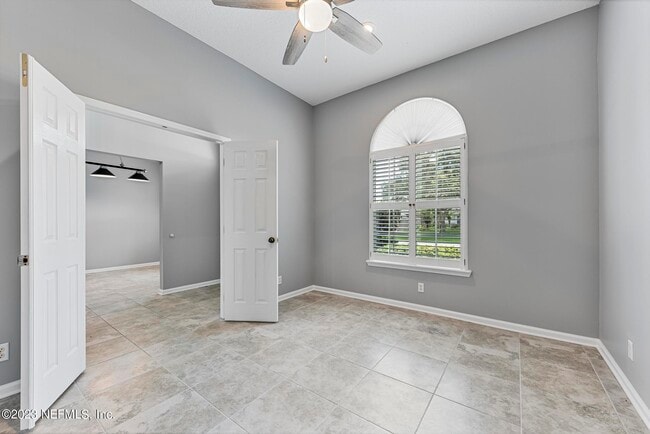 Building Photo - 13021 Chets Creek Dr S