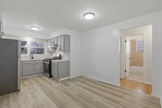 Foto del edificio - 8917 S Cottage Grove Ave