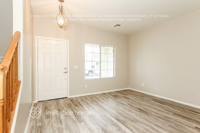 Foto del edificio - 14226 W Hearn Rd