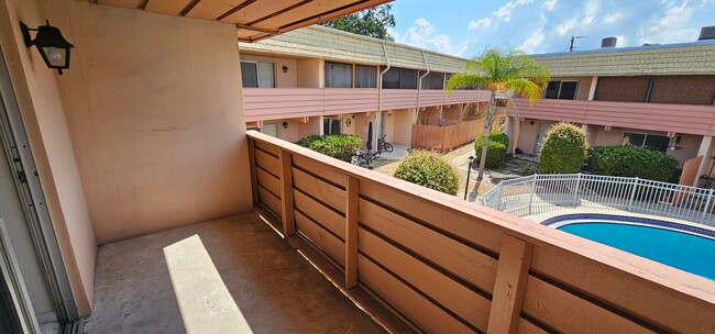 Building Photo - Titusville Townhouse Including Water and pool