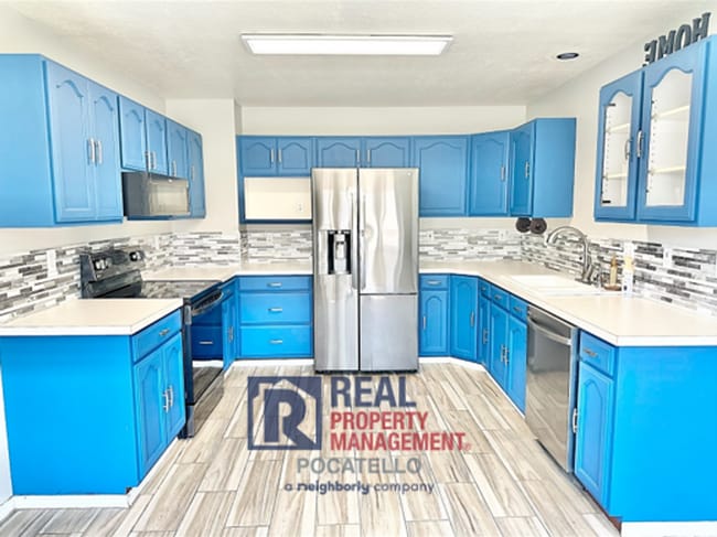 Foto del edificio - 5 Bedroom 3.5 Bath House - Pet Friendly