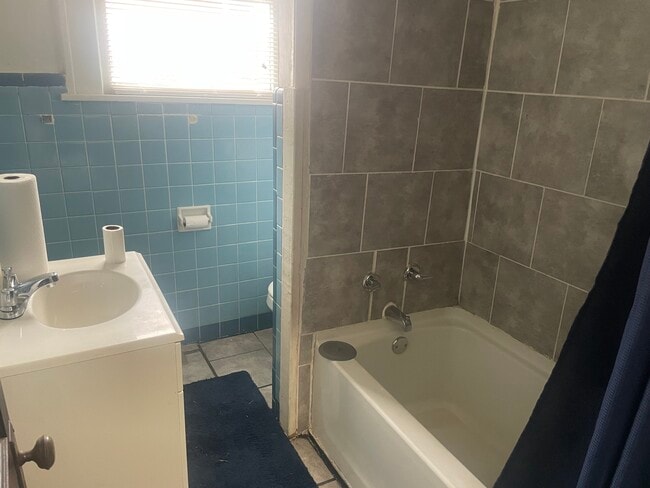 Foto del edificio - 223 S Phoenix Ave