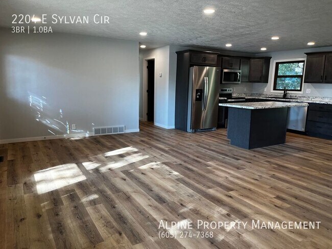 Foto del edificio - Newly Updated 3 Bed/1 Bath Ranch in Brandon!