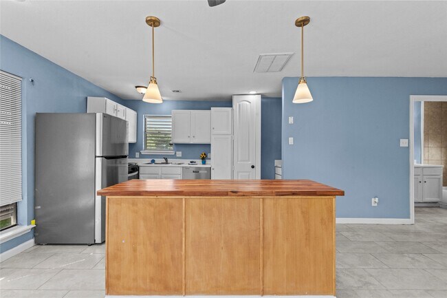 Foto del edificio - 7316 Overton St