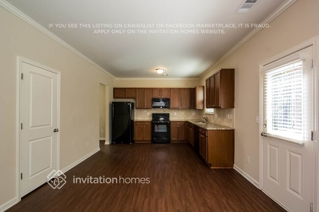 Foto del edificio - 3479 Village Park Ln SW