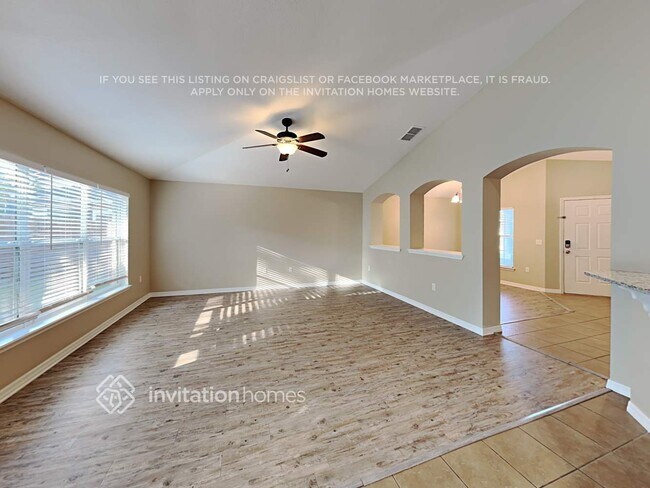 Foto del edificio - 3425 Heath Dr