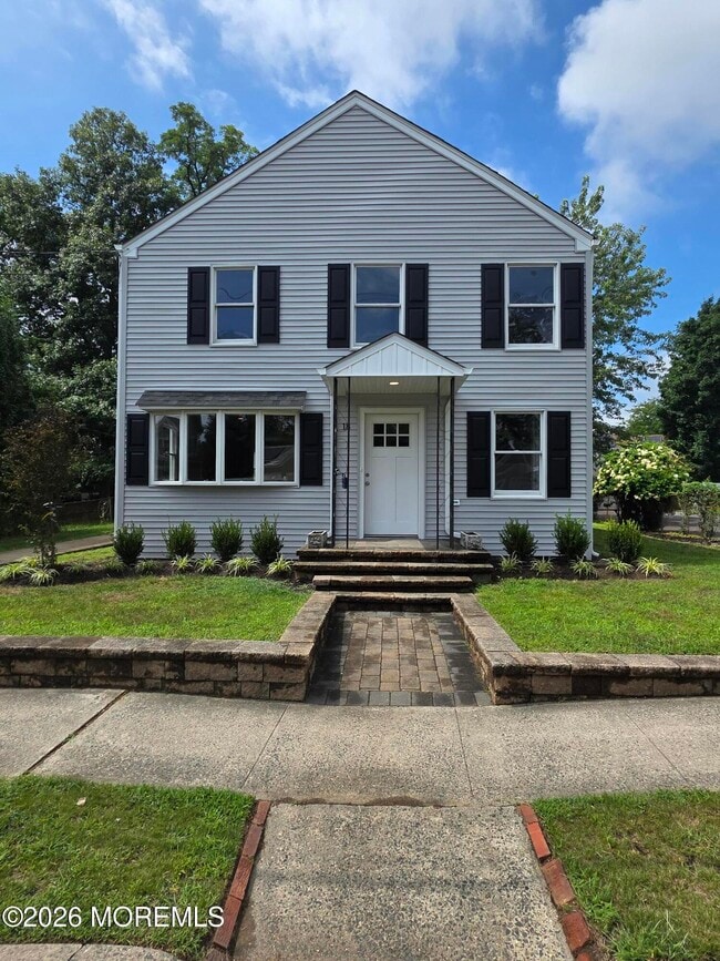 Building Photo - 18 Maple Ave