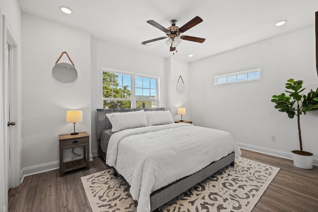 Photo - 404 6th Ave N House