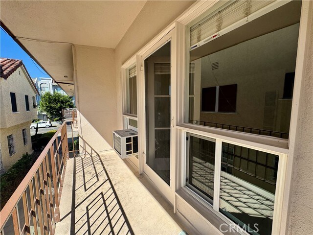 Foto del edificio - 122 Croft Ave