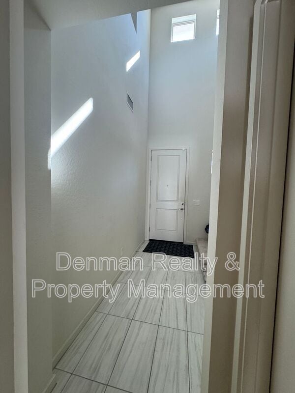 Building Photo - 3540 E Tina Dr