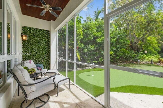 Foto del edificio - 755 Tiziano Ave