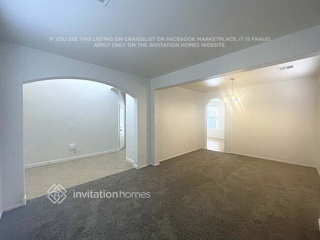 Building Photo - 249 Hyssop Ct