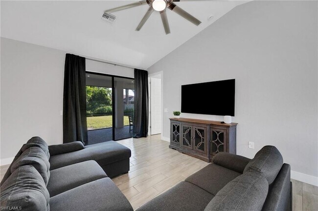 Foto del edificio - 4618 Catalina Ln