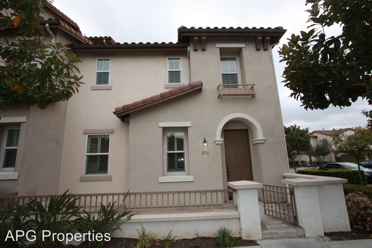 Foto principal - 3 br, 2.5 bath House - 2796 W Madison Circle
