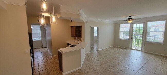 Building Photo - 9887 Baywinds Blvd