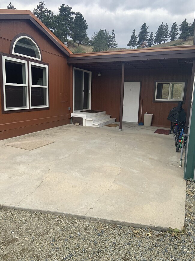Building Photo - 2792 Mountain Lion Gulch