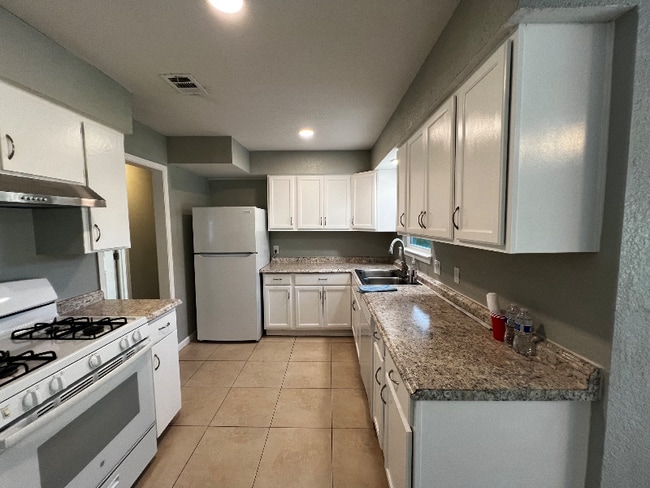 Building Photo - 1103 Floradale Dr