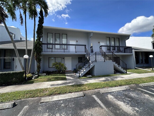 Foto del edificio - 541 N University Dr