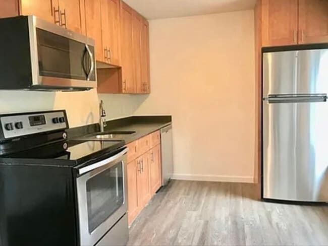 Building Photo - 35 Raymond Marchetti St