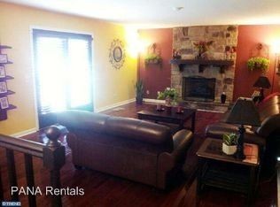 Foto del edificio - 3 br, 2.5 bath House - 204 Genesis