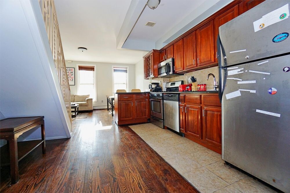 Foto principal - 47 Vernon Ave