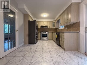 Building Photo - 2 Axsmith Crescent