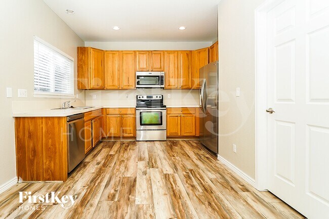 Building Photo - 1208 S Flat Rock Way