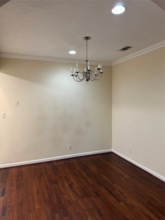 Building Photo - 315 Branard St