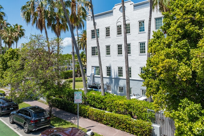 700 Euclid - Helios Apartments Miami Beach