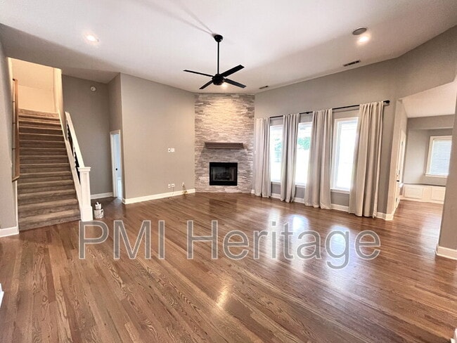 Building Photo - 4416 W Arlington Dr