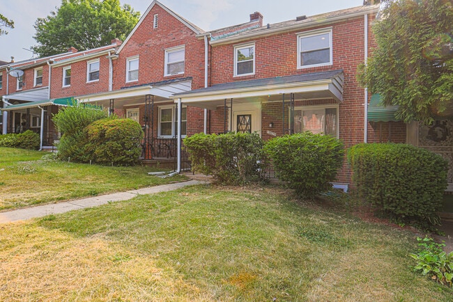 Building Photo - 3825 Rexmere Rd