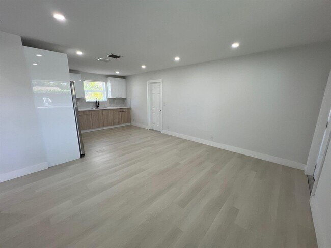 Foto del edificio - 2240 Mayo St