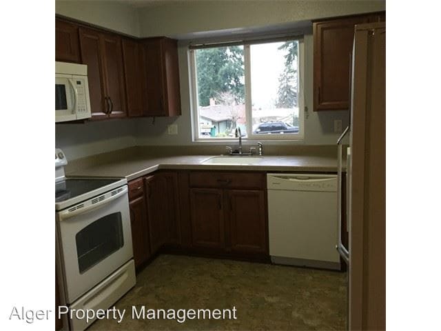 Building Photo - 5761 Lenea Dr NW