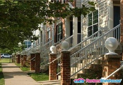 Foto principal - 2032 University Blvd W