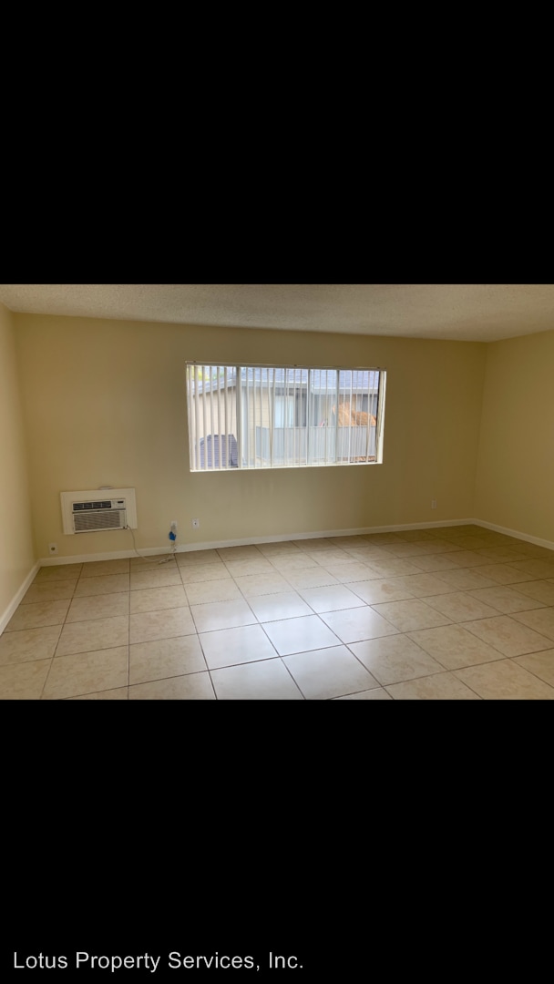 Building Photo - 10733 Orange Grove Ave