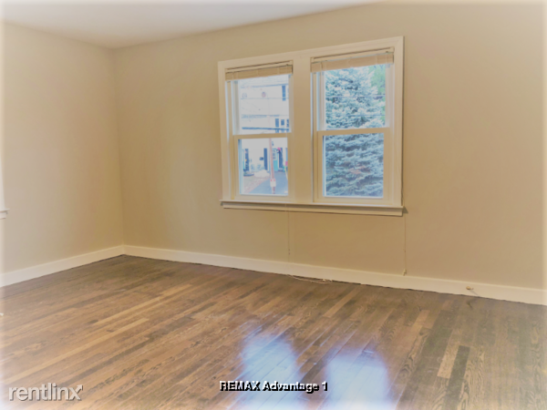 Building Photo - 2 br, 1 bath Townhome - 91 Brooks St