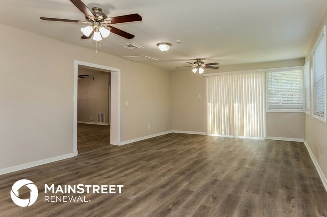Building Photo - 4417 Tuna Dr