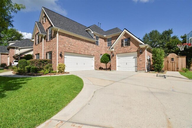 Foto del edificio - 6015 Shady Alcove Ct