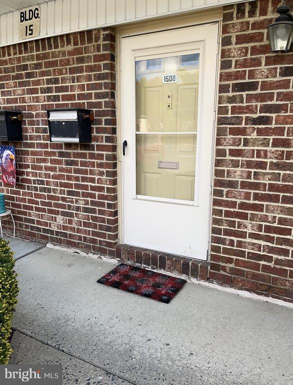 Foto del edificio - 1508 Silver Ct