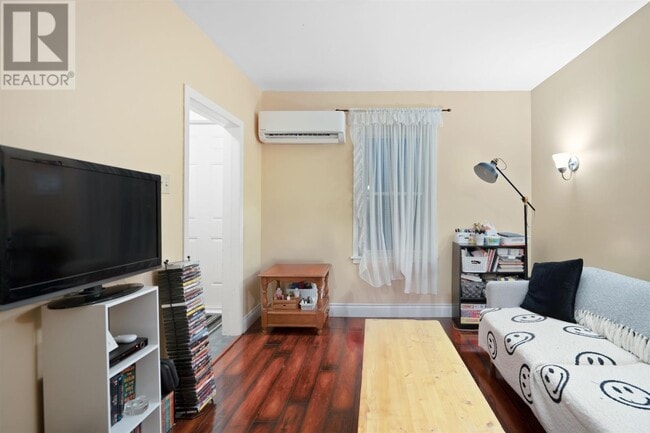 Photo du bâtiment - 51 Reserve St